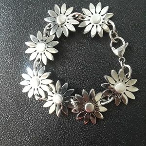Women bracelet